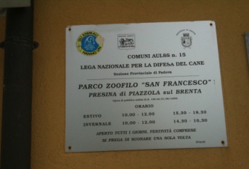 L'ingresso del Parco Zoofilo "S. Francesco" di Presina